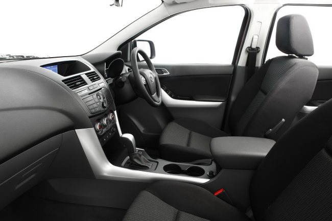 2012-Mazda-BT50-Interior is very comfortable available at Thailand top pick-up truck dealer exporter