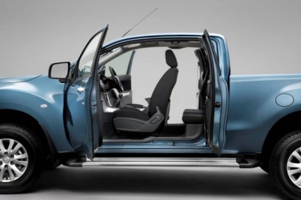 2012-Mazda-BT-50-Interior-Design